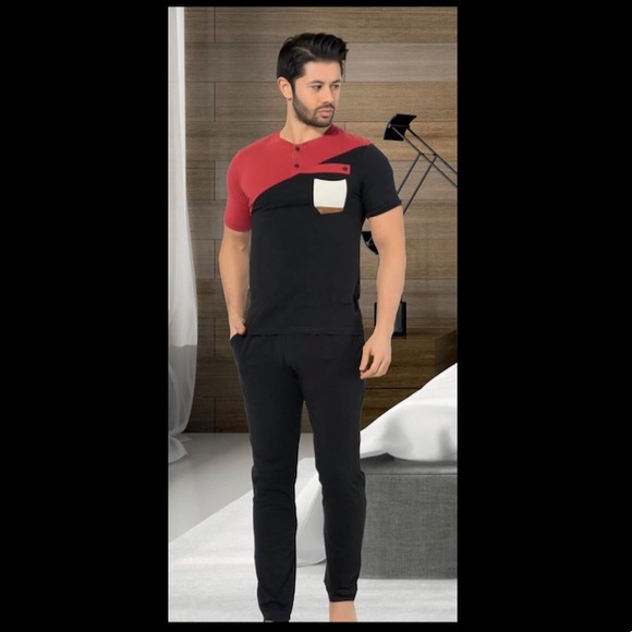 Pajama set - Picture 1 of 1